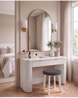 ZOI Taupe Beige (stof Storm 26)/wit beuken onderstel - RONDE GESTOFFEERDE KRUK VOOR KEUKEN/WOONKAMER